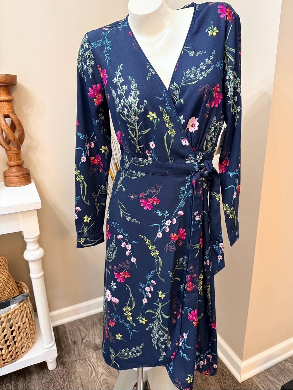 NWT Time And Tru Navy Floral Wrap Midi Dress M V-Neck Tie Belt Buttons Navy Blue